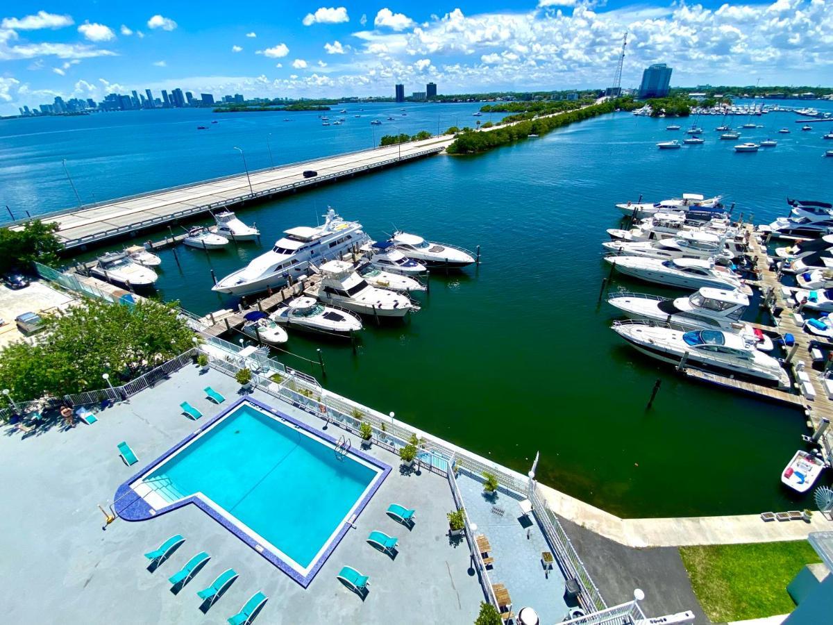 Premium Modern Waterfront Apartment With Miami Skyline View On The Bay 5 Mins Drive To Miami Beach With Free Parking Екстериор снимка