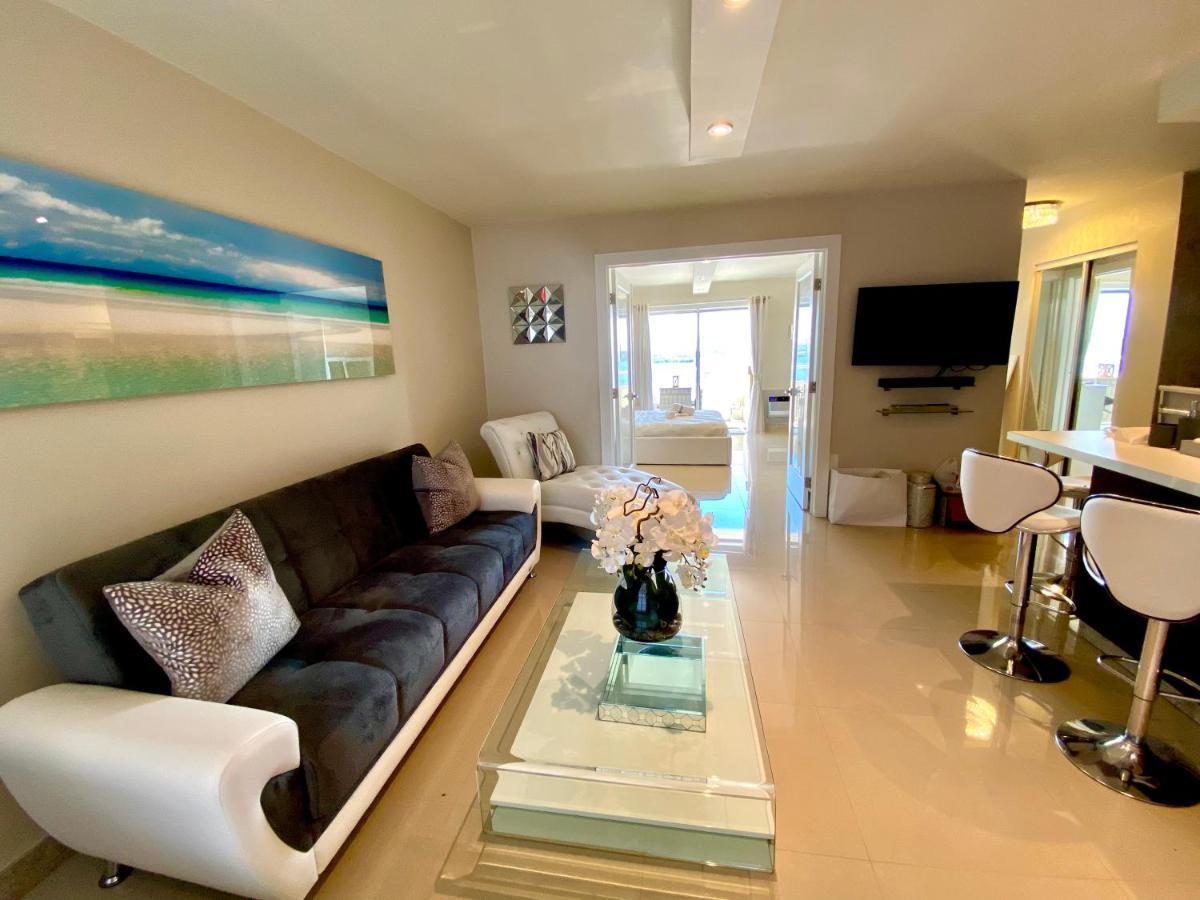 Premium Modern Waterfront Apartment With Miami Skyline View On The Bay 5 Mins Drive To Miami Beach With Free Parking Екстериор снимка