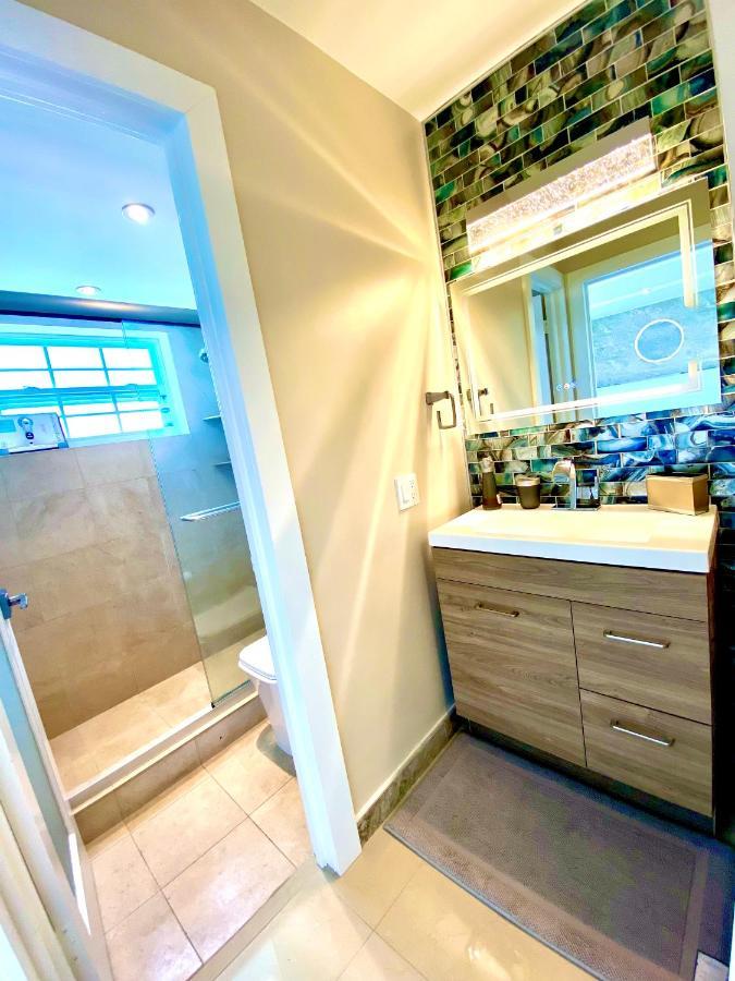 Premium Modern Waterfront Apartment With Miami Skyline View On The Bay 5 Mins Drive To Miami Beach With Free Parking Екстериор снимка