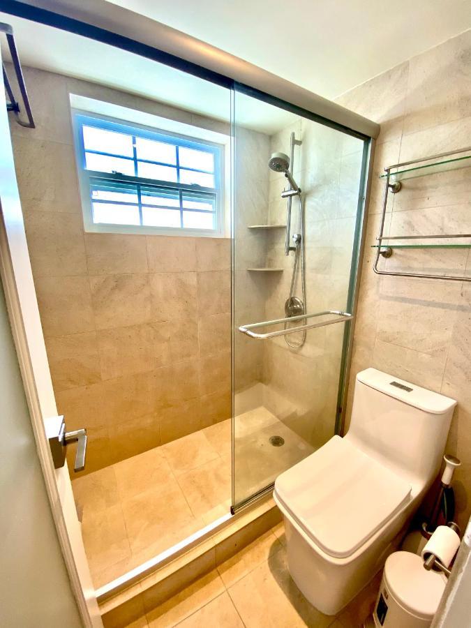 Premium Modern Waterfront Apartment With Miami Skyline View On The Bay 5 Mins Drive To Miami Beach With Free Parking Екстериор снимка