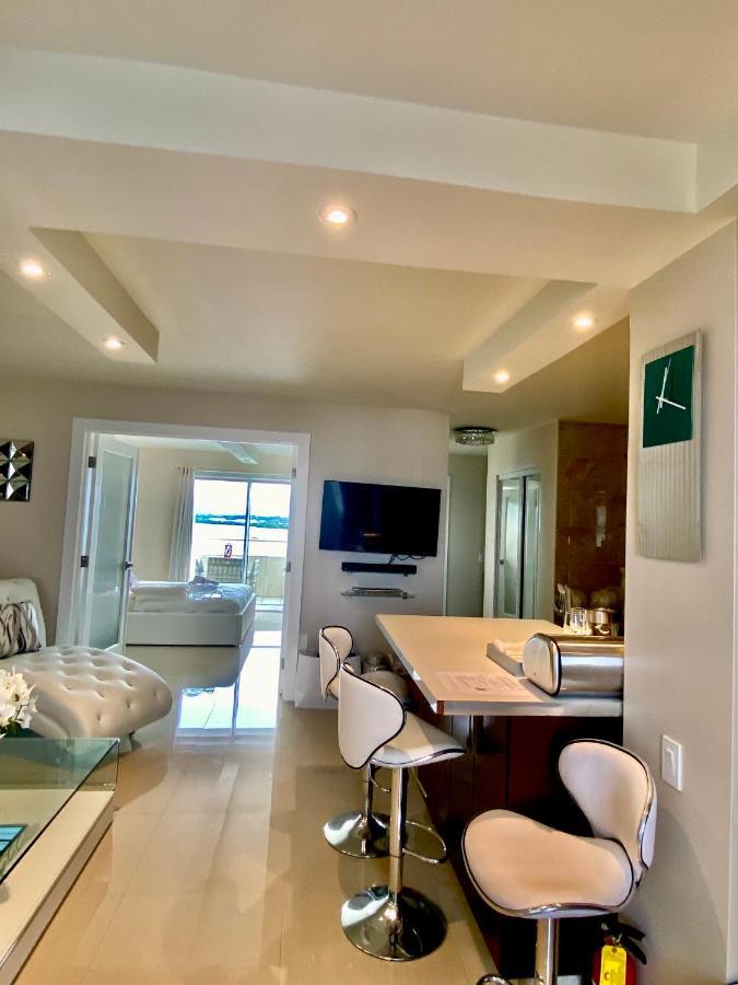 Premium Modern Waterfront Apartment With Miami Skyline View On The Bay 5 Mins Drive To Miami Beach With Free Parking Екстериор снимка